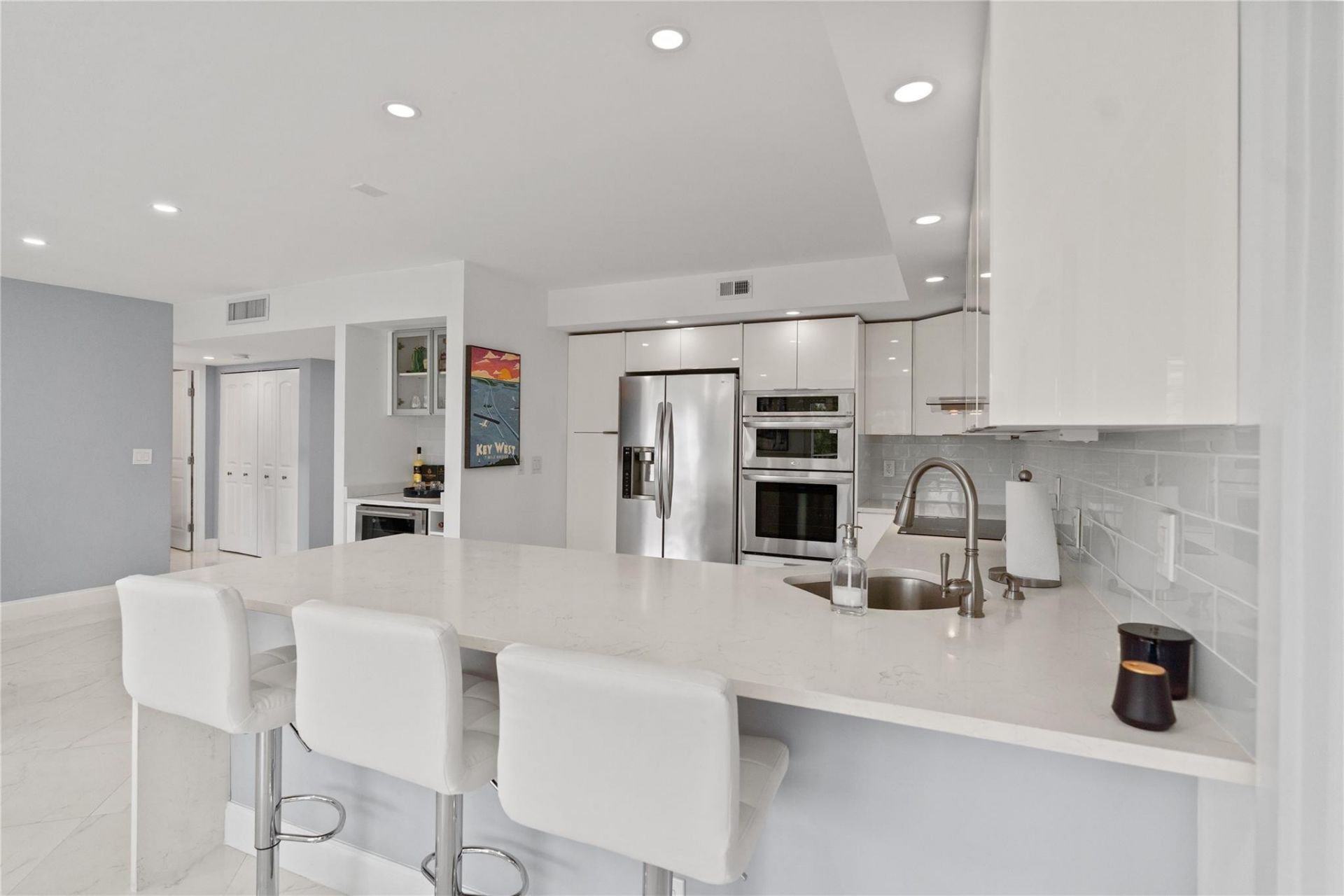 300 Diplomat Parkway, Unit 616, Hallandale Beach, FL 33009 Photo