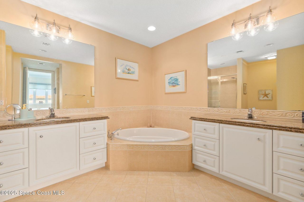 17 Harbour Isle Drive W, Unit Ph03, Hutchinson Island, FL 34949 Photo