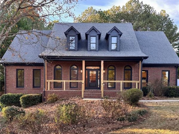 1210 Lancelot Court, Loganville, GA 30052