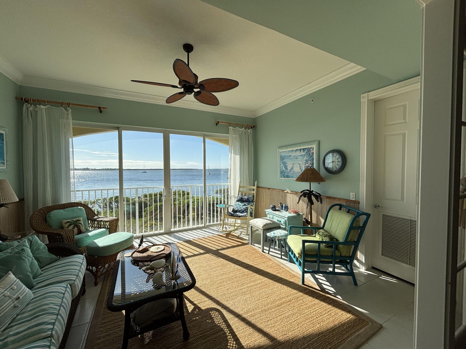 22 Harbour Isle Drive W, Unit 201, Fort Pierce, FL 34949 Photo