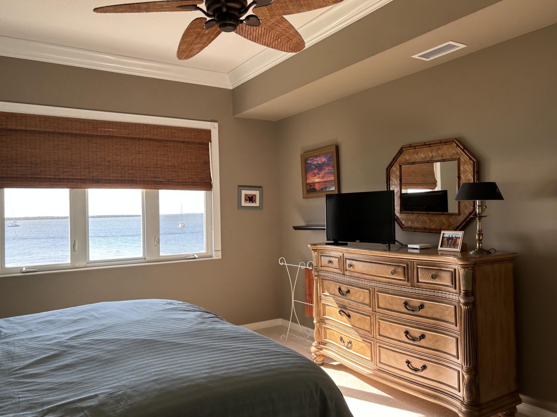 22 Harbour Isle Drive W, Unit 201, Fort Pierce, FL 34949 Photo