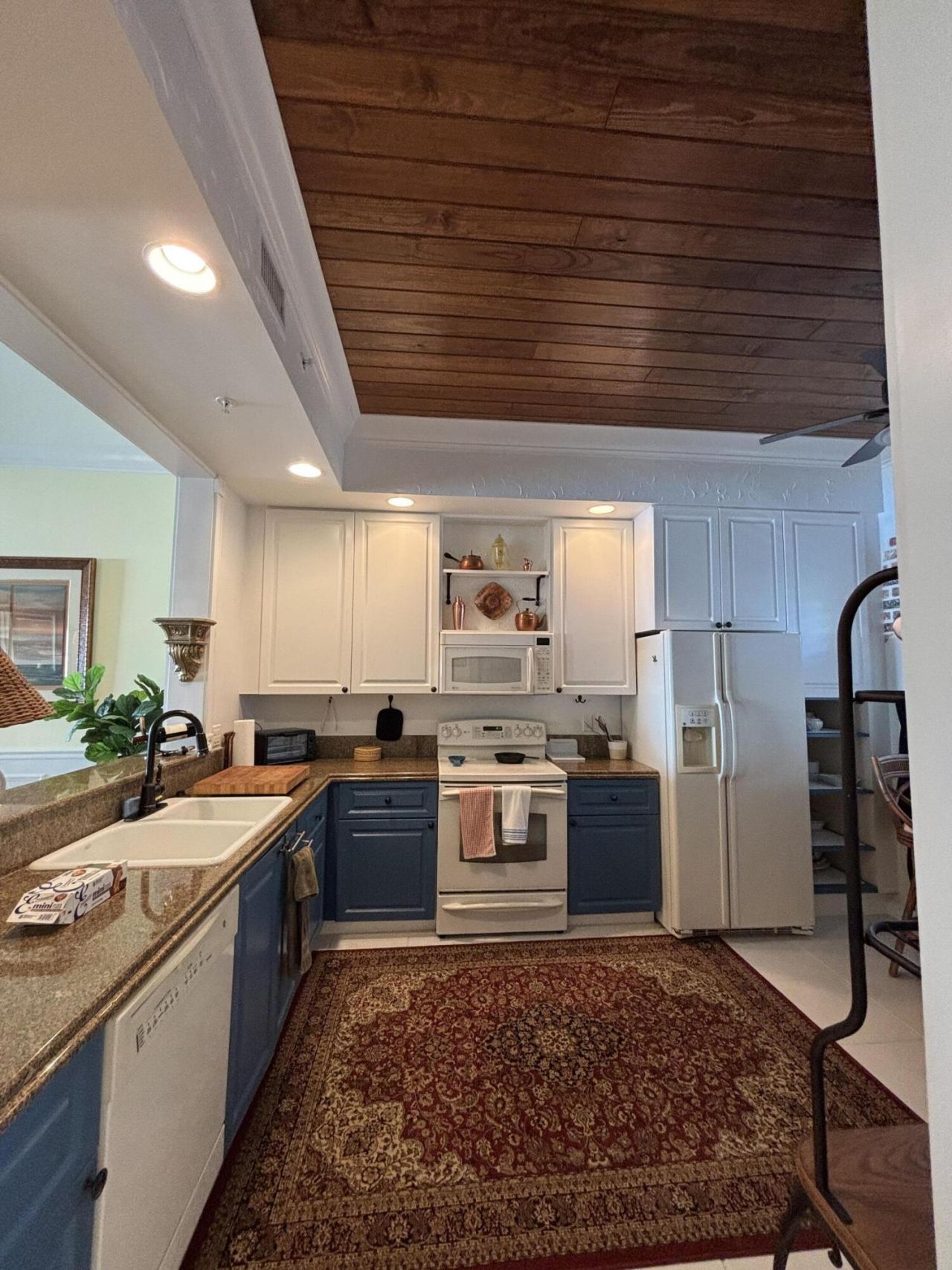 22 Harbour Isle Drive W, Unit 201, Fort Pierce, FL 34949 Photo