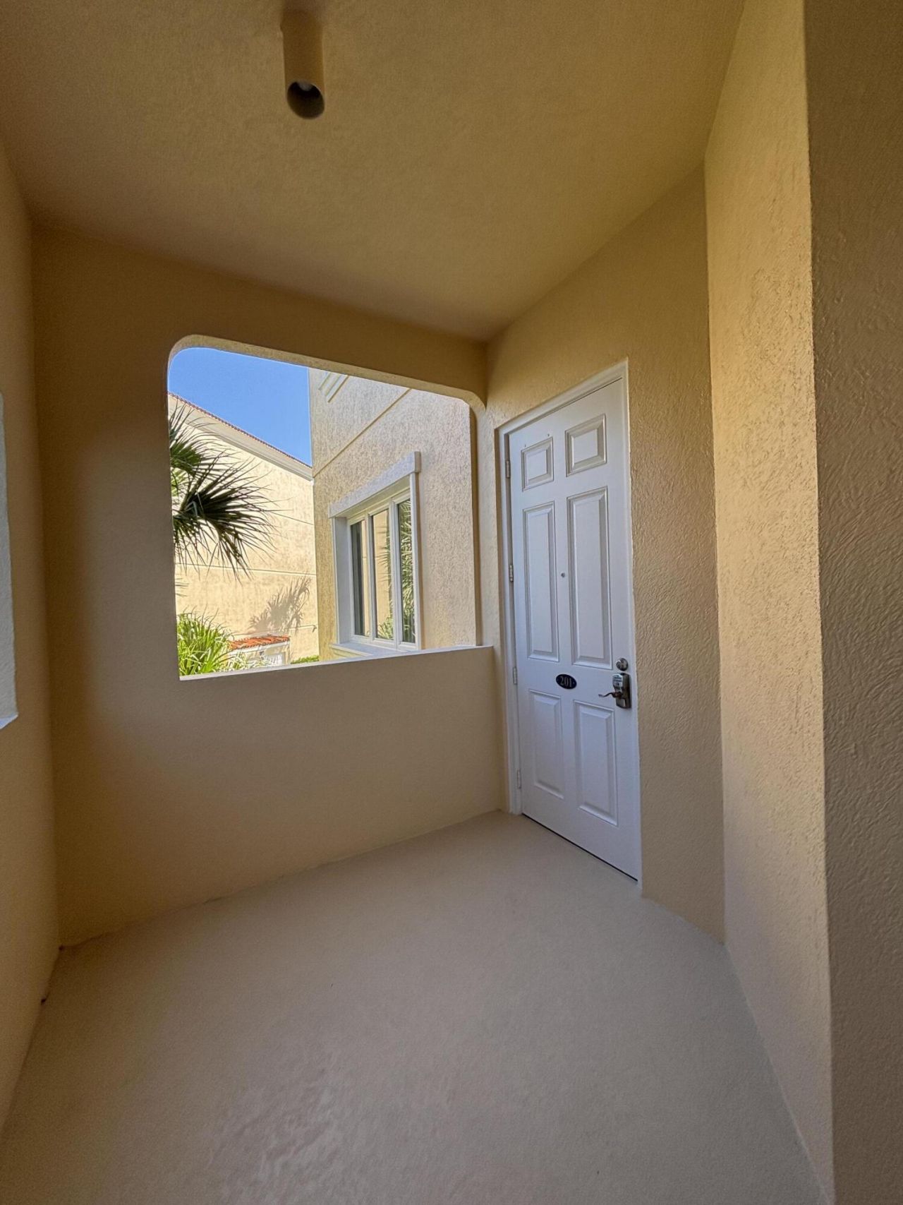 22 Harbour Isle Drive W, Unit 201, Fort Pierce, FL 34949 Photo