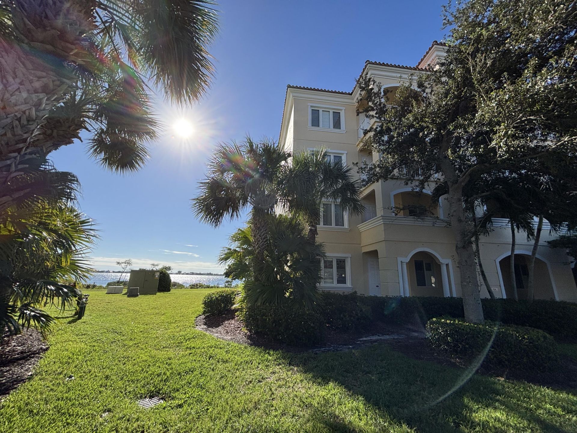 22 Harbour Isle Drive W, Unit 201, Fort Pierce, FL 34949 Photo