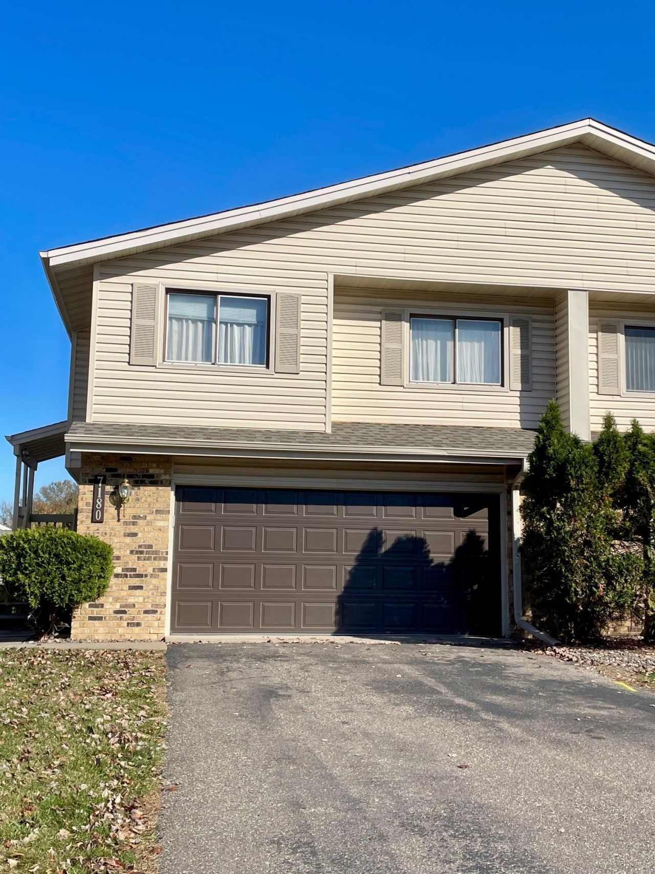 7180 Unity Avenue N, Brooklyn Center, MN 55429 Main Photo