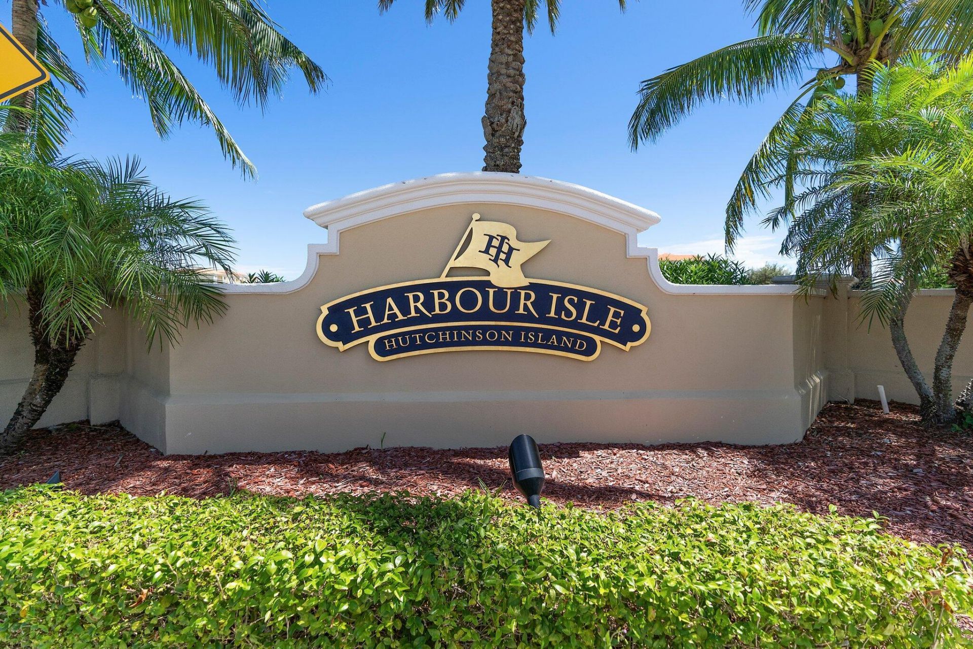 17 Harbour Isle Drive W, Unit Ph03, Hutchinson Island, FL 34949 Photo