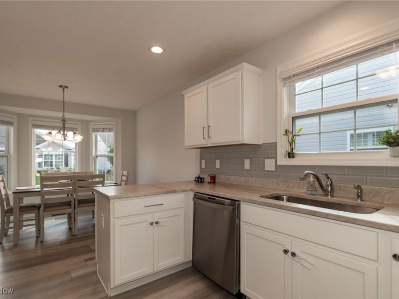 144 Prestwyck Lane, Elyria, OH 44035 Photo 12