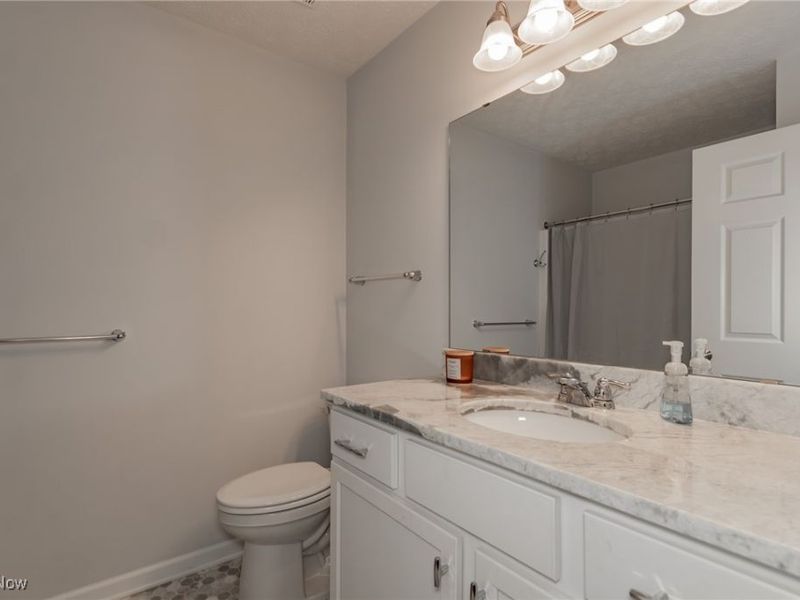 144 Prestwyck Lane, Elyria, OH 44035 Photo 29