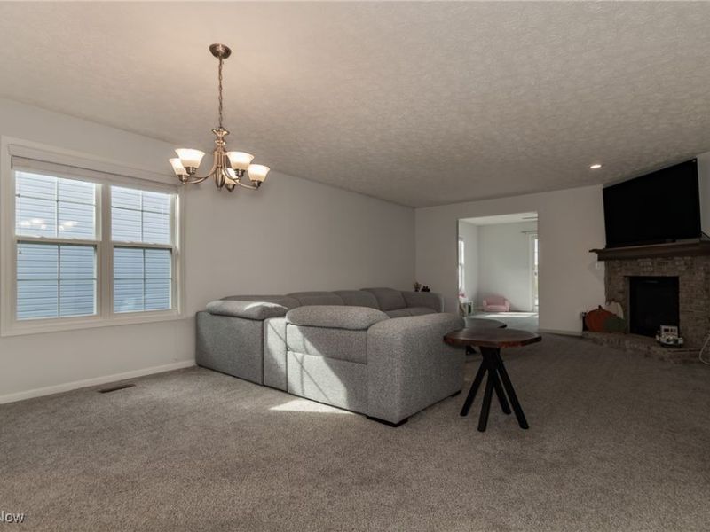 144 Prestwyck Lane, Elyria, OH 44035 Photo 7