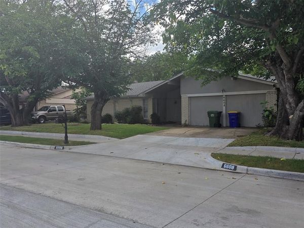 6608 Summertime Lane, Watauga, TX 76148