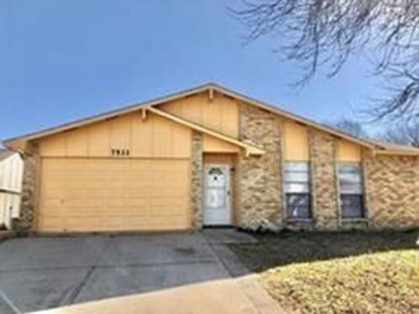 7533 Parkwood Lane, Fort Worth, TX 76133