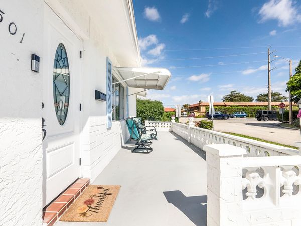 1501 SW 18th Drive, Boynton Beach, FL 33426