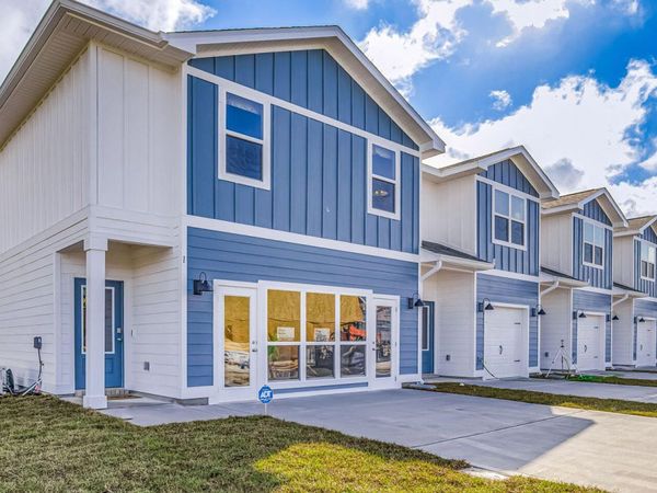 26 Hatten Court, Mary Esther, FL 32569