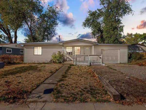 313 Baker Dr., Mountain Home, ID 83647
