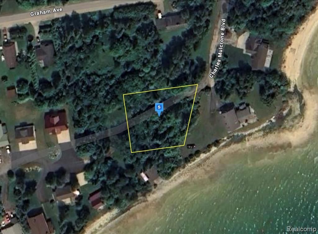 365 Charles Mulcrone, Saint Ignace, MI 49781 Main Photo