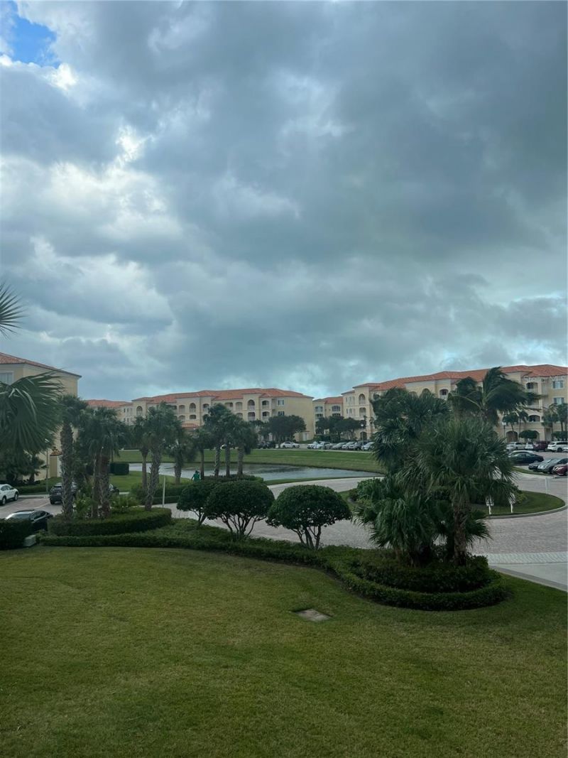 37 E Harbour Isle Drive E, Unit 206, Fort Pierce, FL 34949 Photo