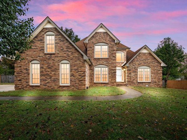 1421 Dr Meade Ln, Clarksville, TN 37042