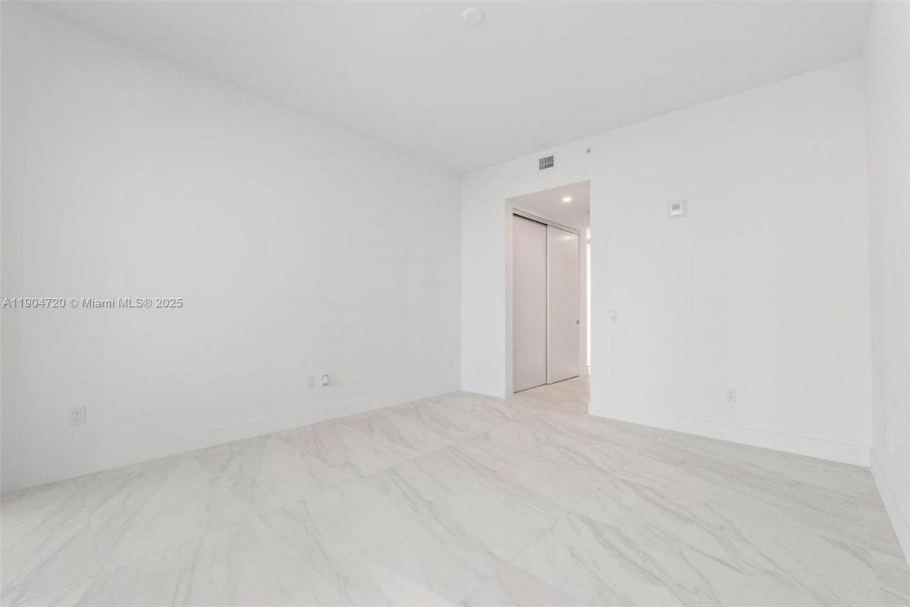 17550 Collins, Unit 501, Sunny Isles Beach, FL 33160 Photo
