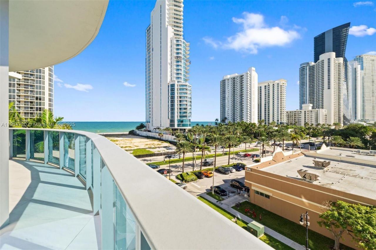17550 Collins, Unit 501, Sunny Isles Beach, FL 33160 Photo