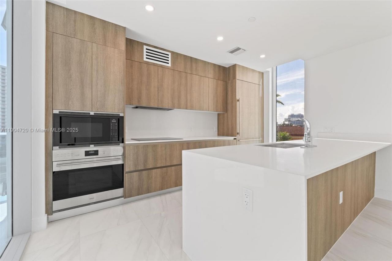 17550 Collins, Unit 501, Sunny Isles Beach, FL 33160 Photo