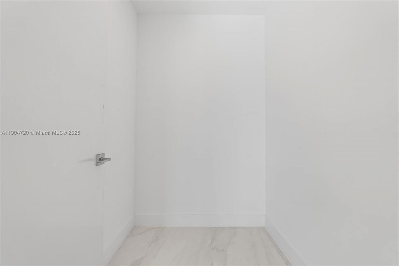 17550 Collins, Unit 501, Sunny Isles Beach, FL 33160 Photo