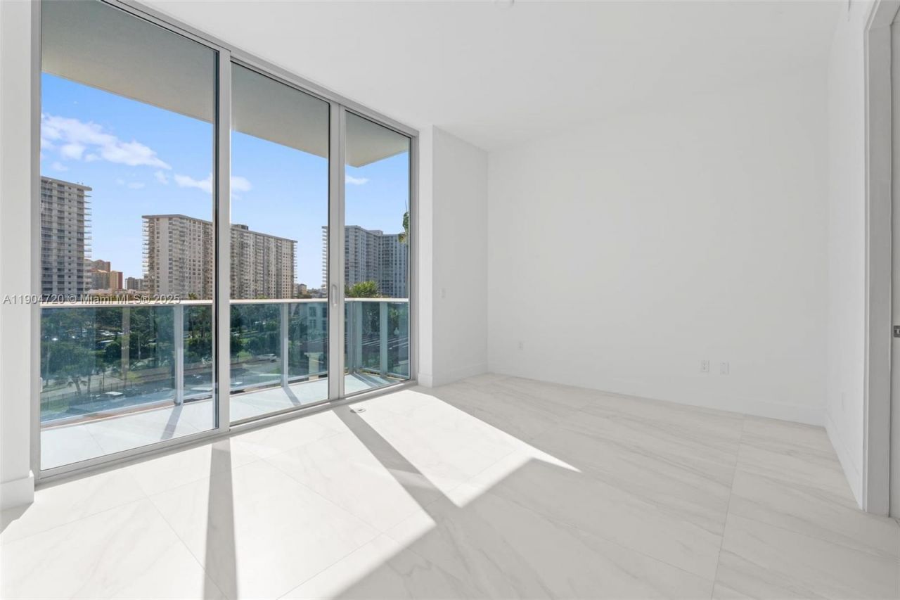 17550 Collins, Unit 501, Sunny Isles Beach, FL 33160 Photo