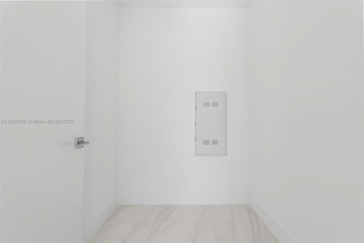 17550 Collins, Unit 501, Sunny Isles Beach, FL 33160 Photo