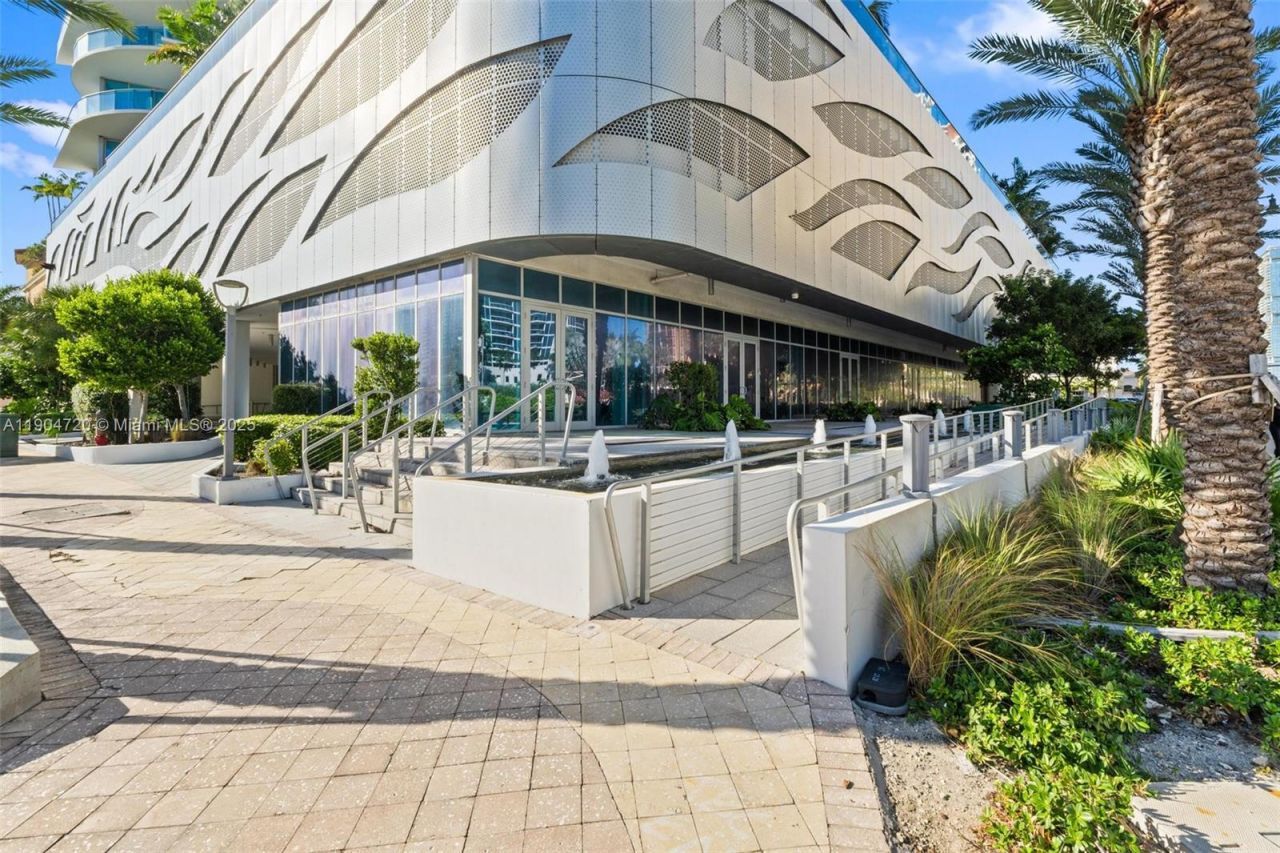 17550 Collins, Unit 501, Sunny Isles Beach, FL 33160 Photo