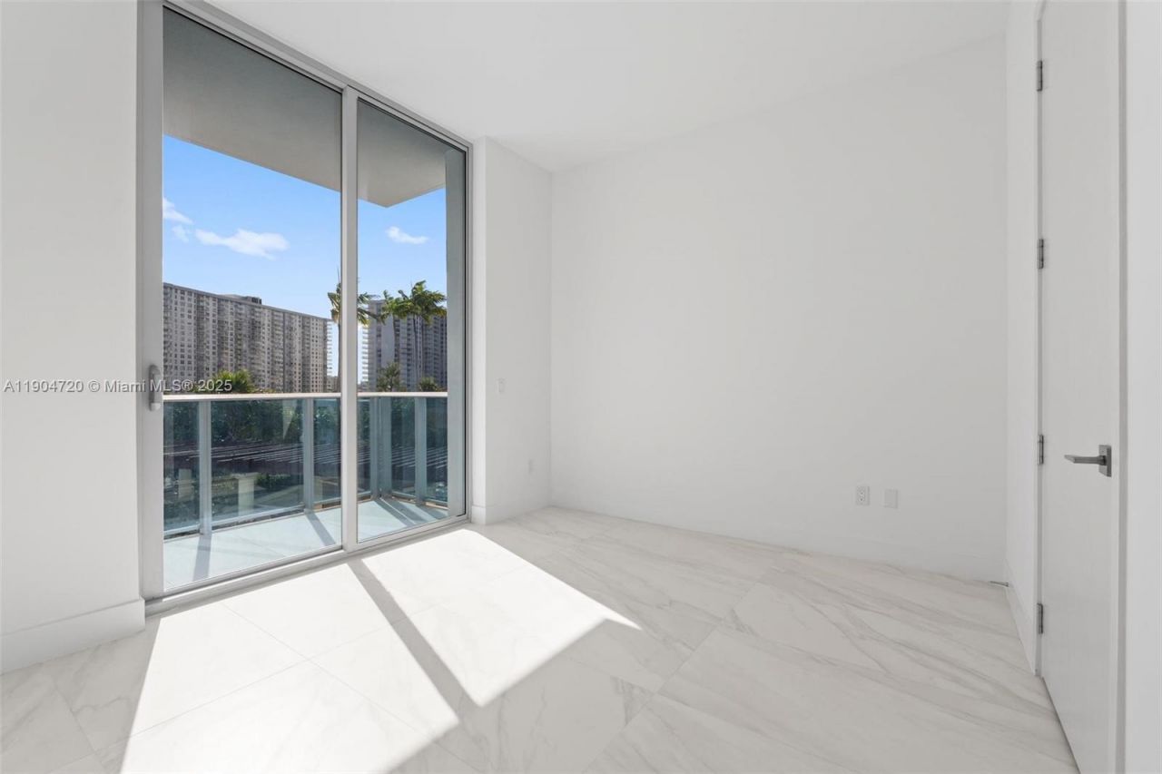 17550 Collins, Unit 501, Sunny Isles Beach, FL 33160 Photo