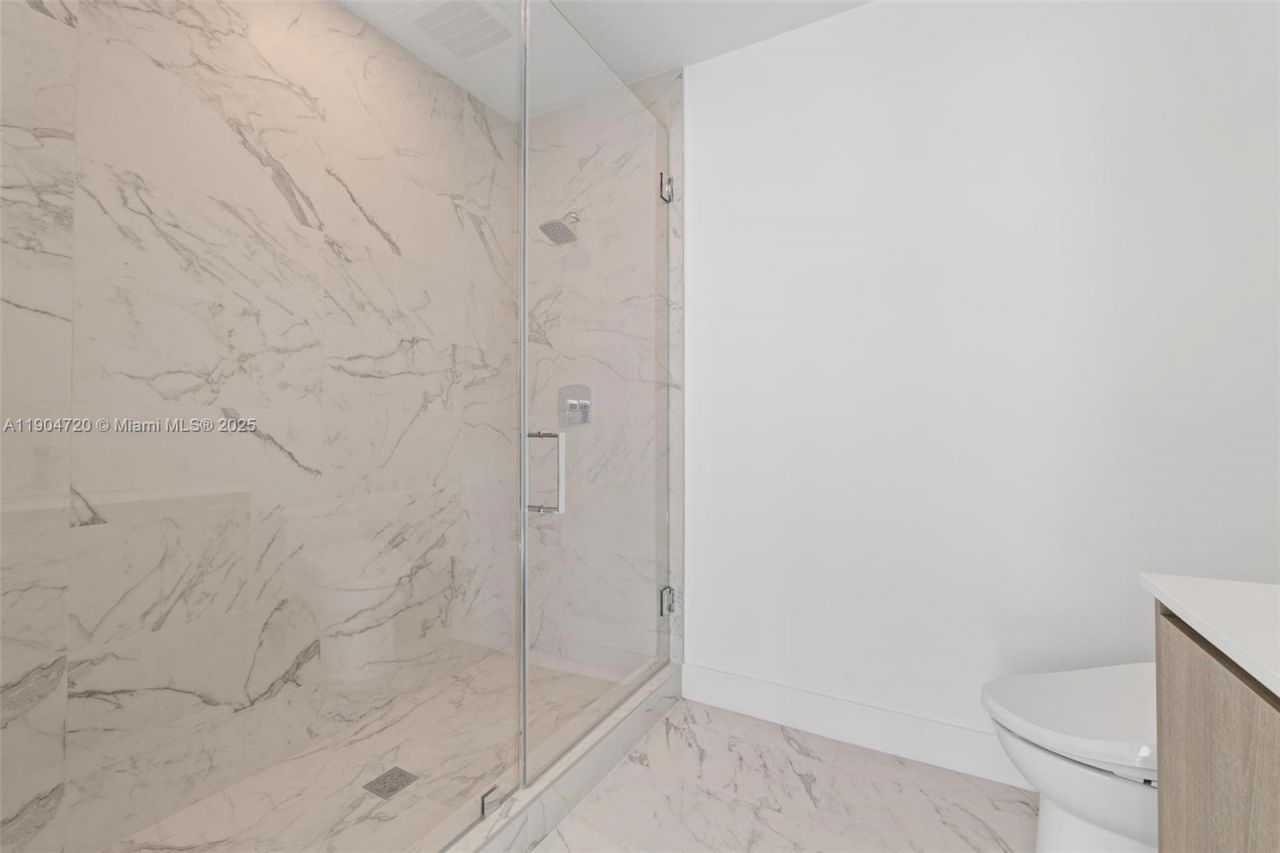 17550 Collins, Unit 501, Sunny Isles Beach, FL 33160 Photo