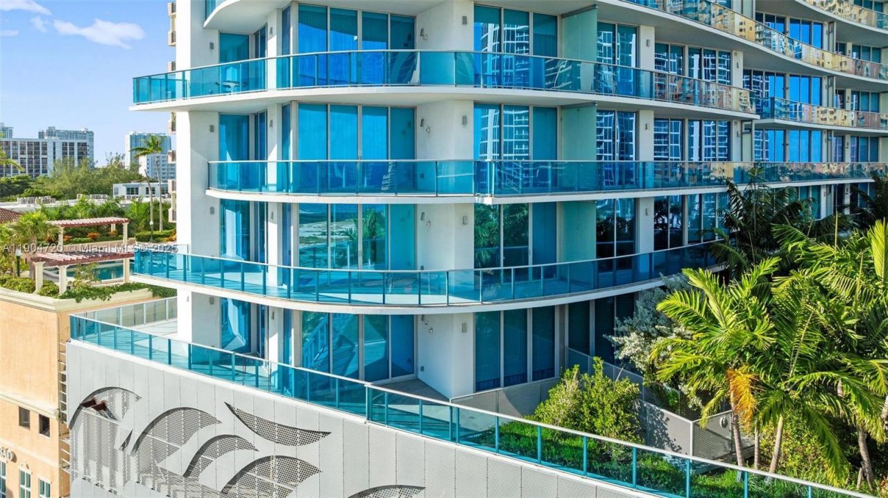 17550 Collins, Unit 501, Sunny Isles Beach, FL 33160 Photo