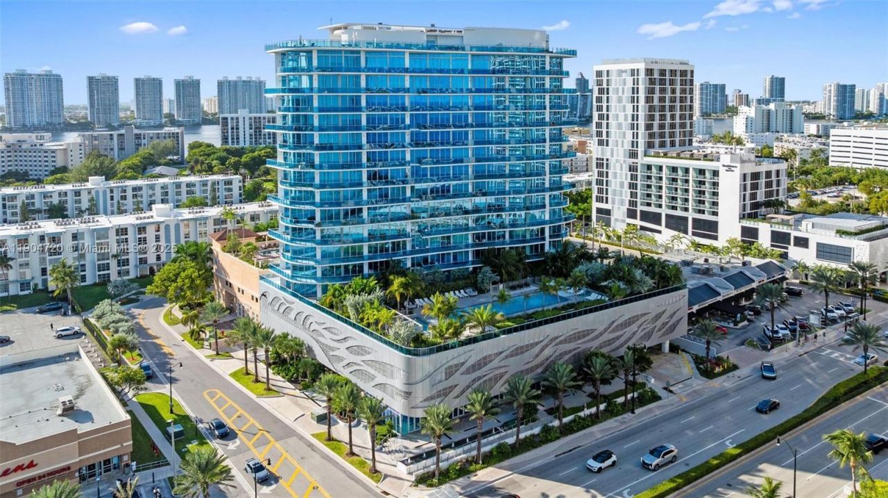 17550 Collins, Unit 501, Sunny Isles Beach, FL 33160 Photo