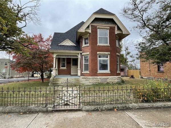 229 E Main Street, Grafton, IL 62037