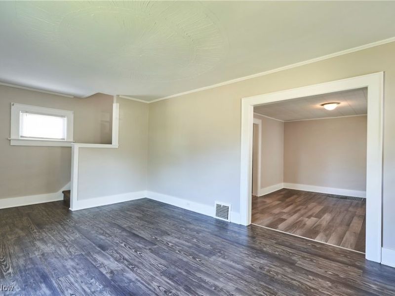 355 Cuyahoga Street, Akron, OH 44310 Photo 16