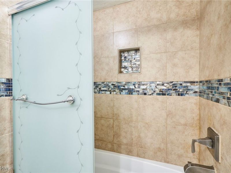 355 Cuyahoga Street, Akron, OH 44310 Photo 22