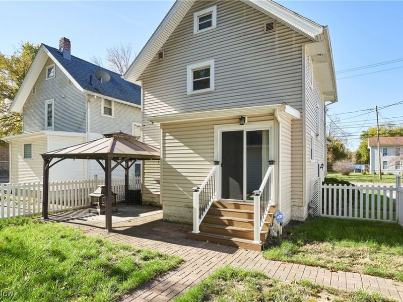 355 Cuyahoga Street, Akron, OH 44310 Photo 4