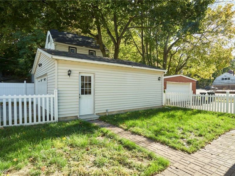 355 Cuyahoga Street, Akron, OH 44310 Photo 5