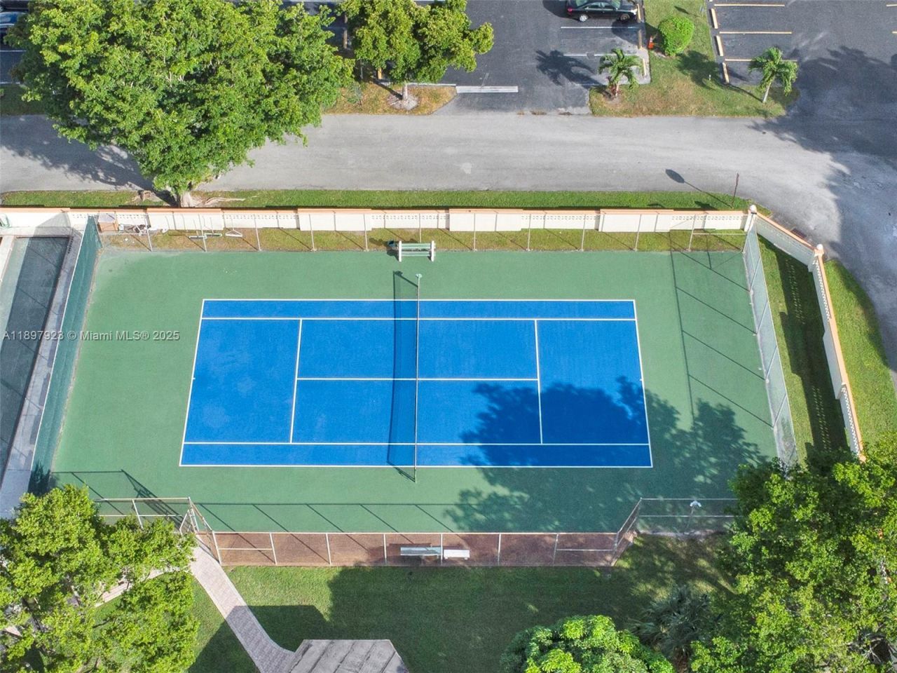 4270 NW 40th St, Unit 312, Lauderdale Lakes, FL 33319 Photo