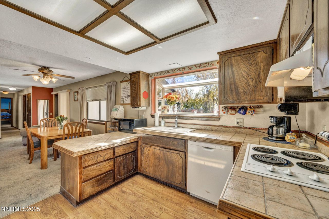 1670 Belarra Drive, Minden, NV 89423 Photo