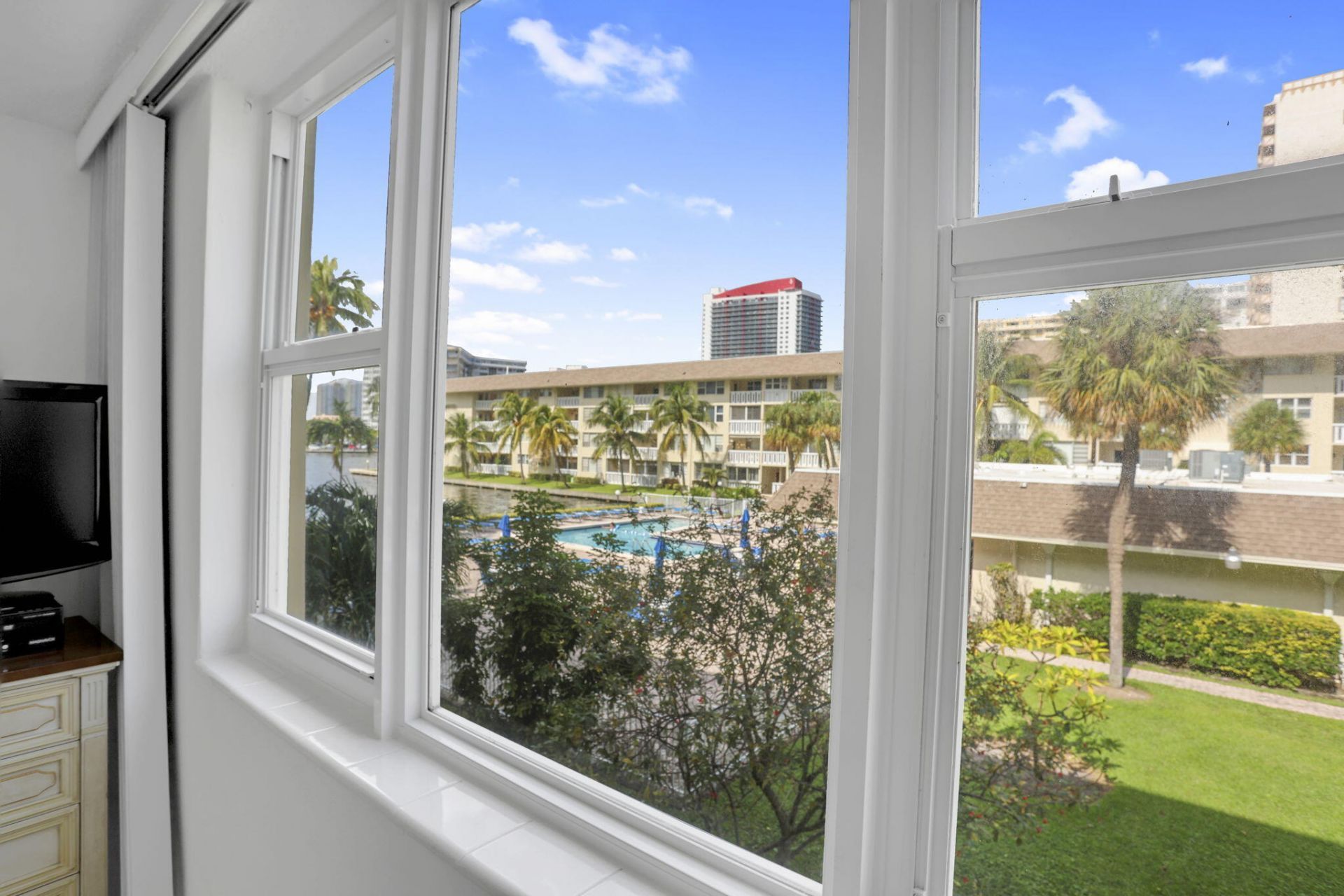 1891 S Ocean Drive, Unit 202, Hallandale Beach, FL 33009 Photo
