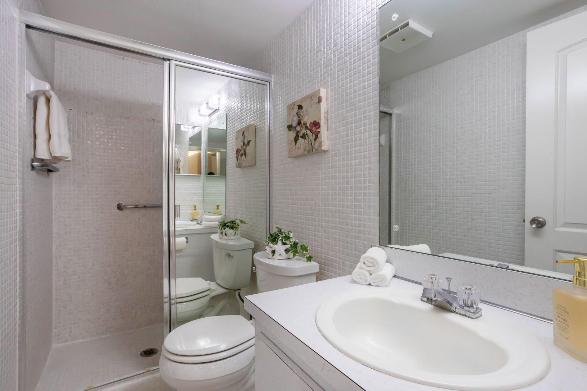 1891 S Ocean Drive, Unit 202, Hallandale Beach, FL 33009 Photo