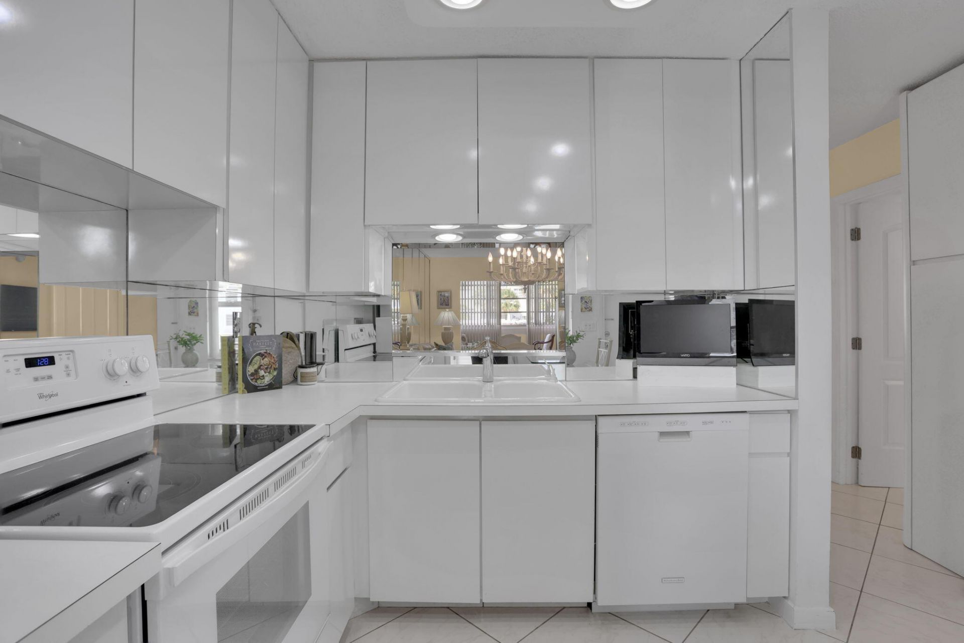 1891 S Ocean Drive, Unit 202, Hallandale Beach, FL 33009 Photo