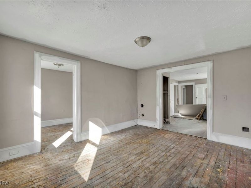 7408 Wentworth Avenue, Cleveland, OH 44102 Photo 16