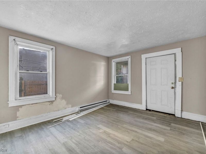 7408 Wentworth Avenue, Cleveland, OH 44102 Photo 3