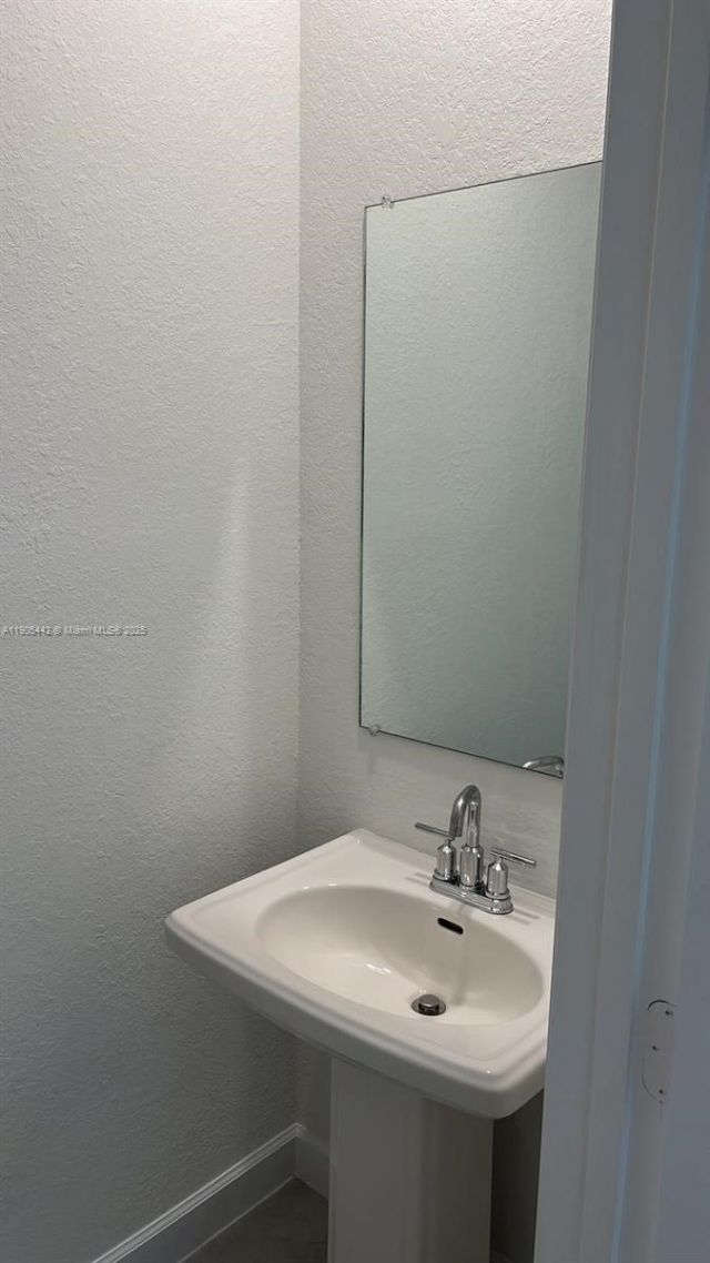 606 SW 12 St, Homestead, FL 33034 Photo