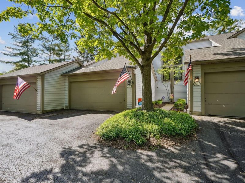 2713 Woodland Village Drive, Unit 6, Columbus, OH 43231 Photo 1