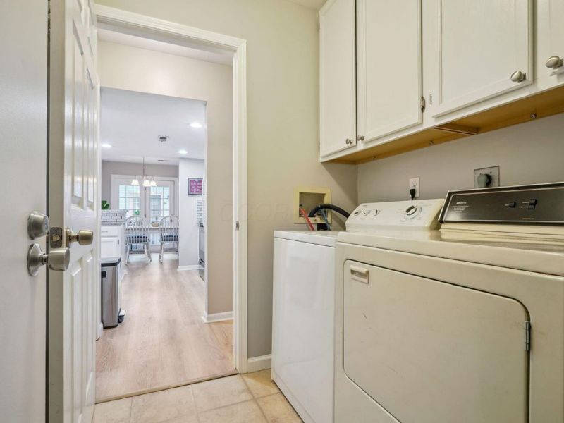 2713 Woodland Village Drive, Unit 6, Columbus, OH 43231 Photo 10