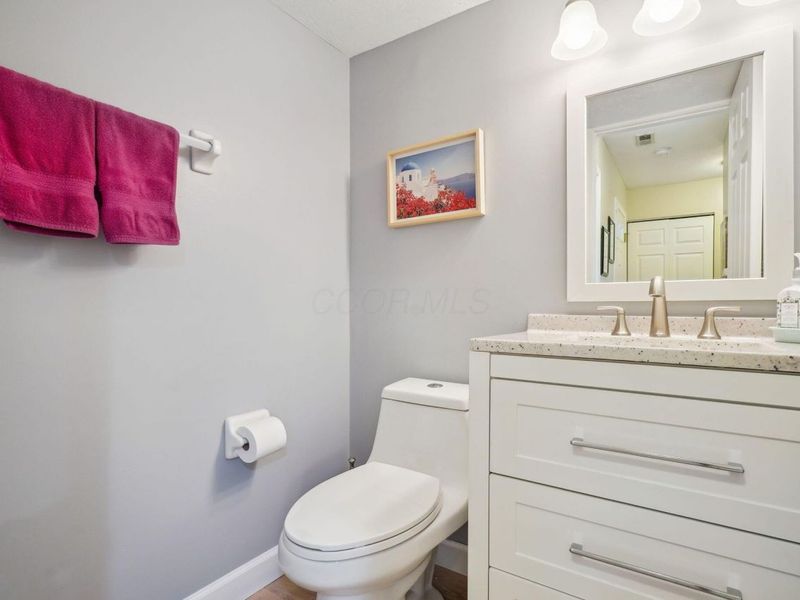 2713 Woodland Village Drive, Unit 6, Columbus, OH 43231 Photo 11