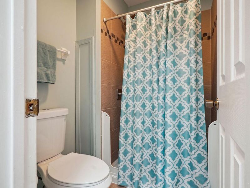 2713 Woodland Village Drive, Unit 6, Columbus, OH 43231 Photo 28