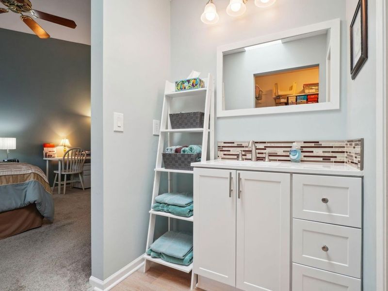 2713 Woodland Village Drive, Unit 6, Columbus, OH 43231 Photo 29